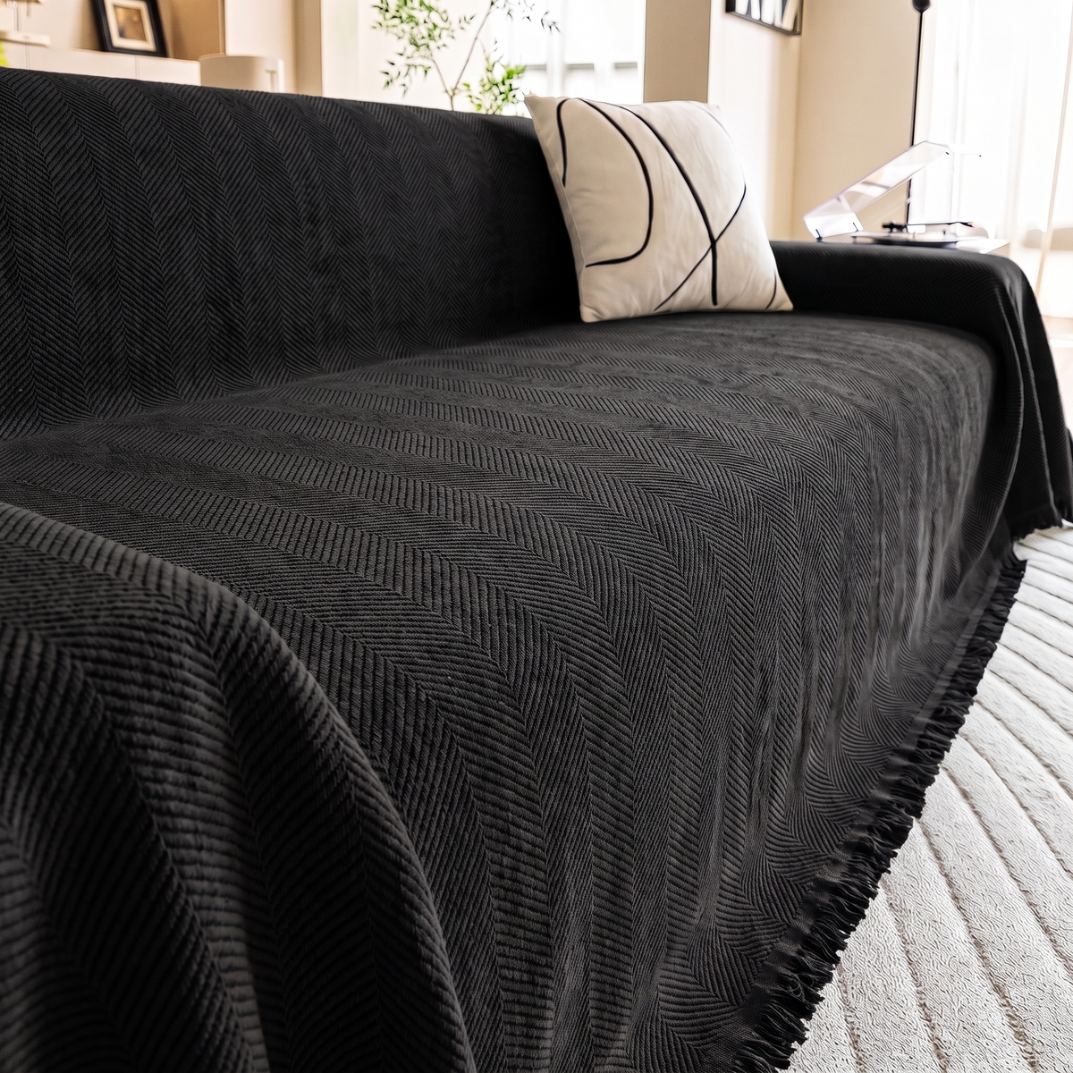 Herringbone Chenille Couch Blanket in Black